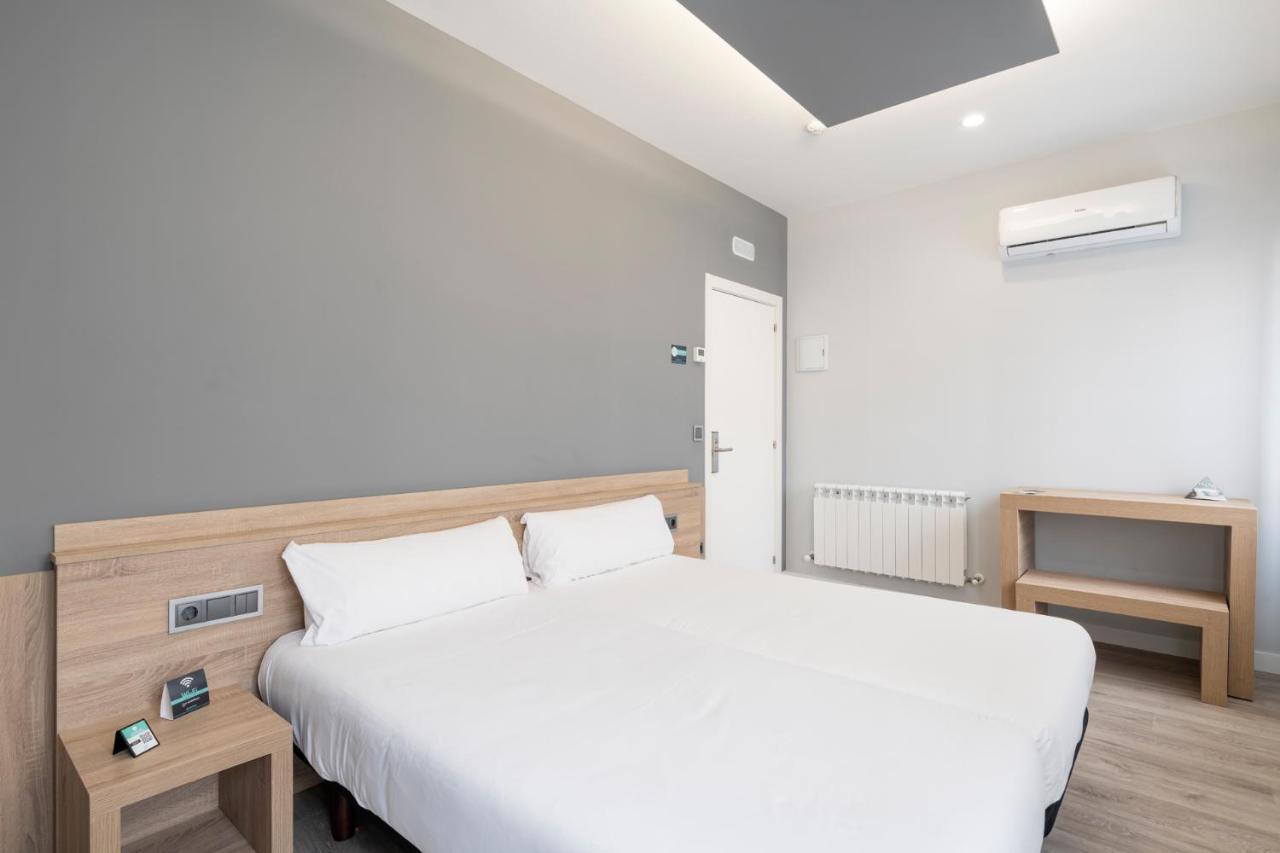 Albergue Alda Pilgrim Ponferrada Exterior photo